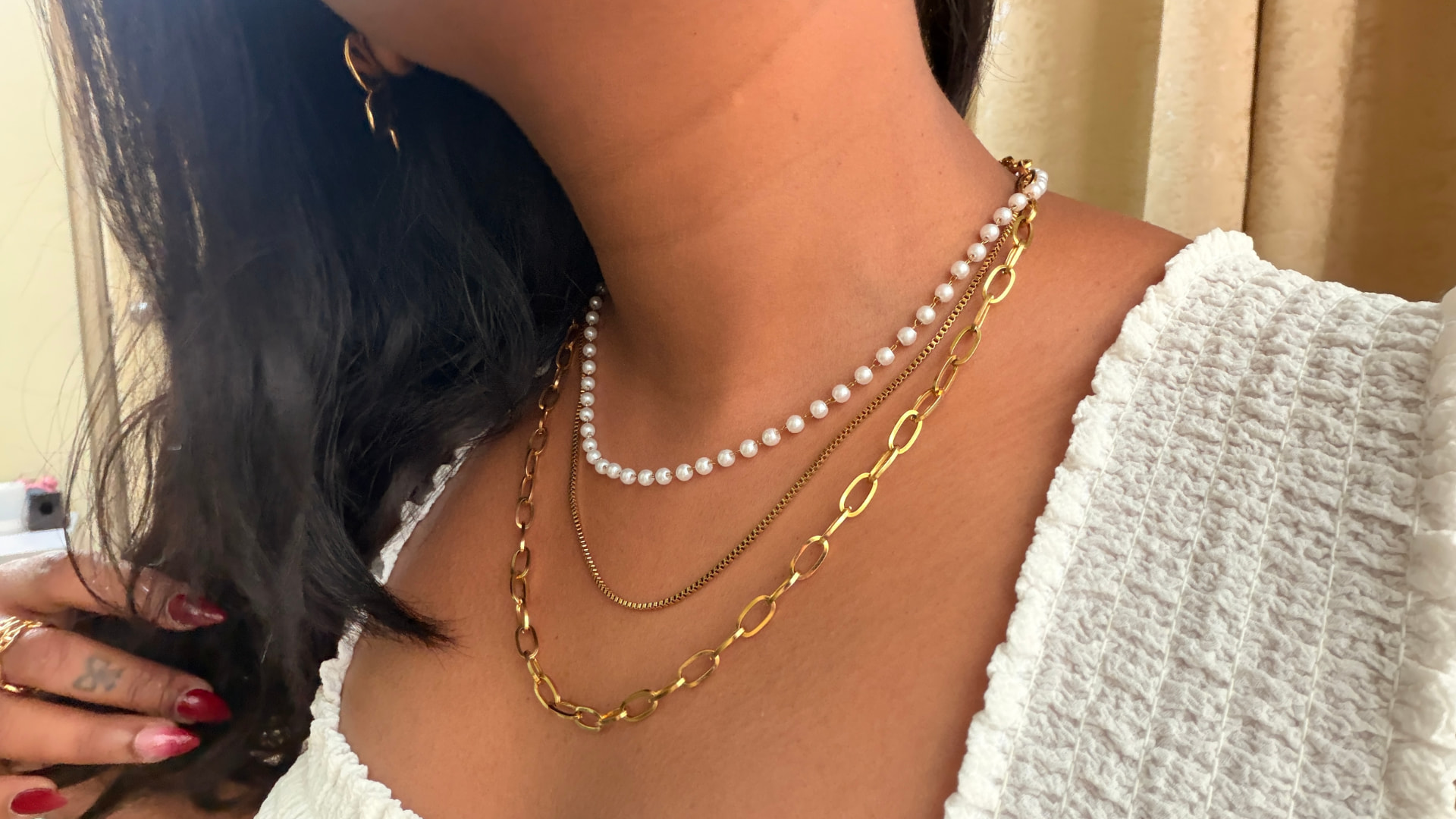Customer wearing SHAURA jewellery